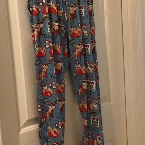 Main and Local Santa in the Swimming Pool Pajama/Lounge Pants Size M - Picture 3 of 5